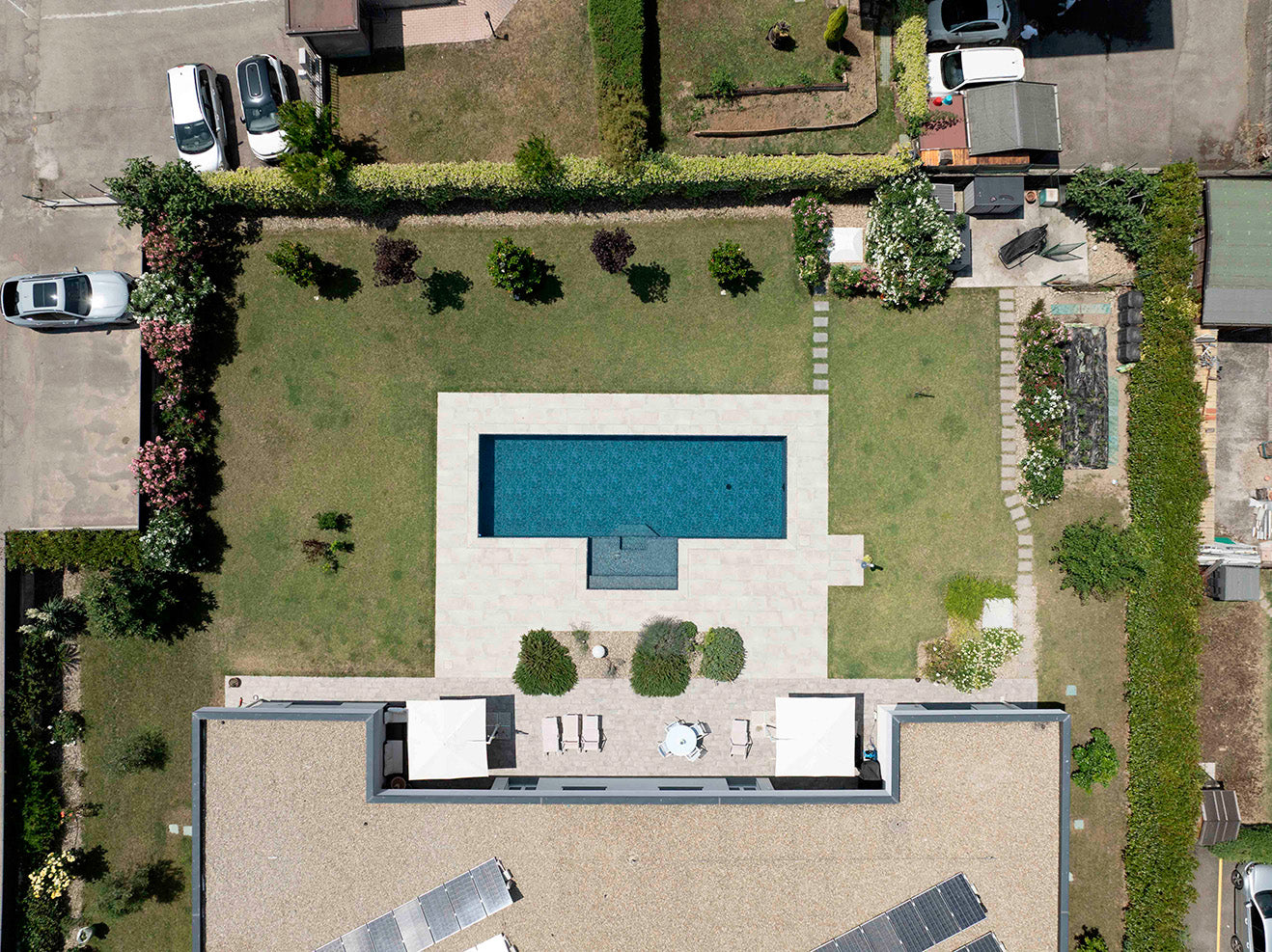 Piscina a sfioro su misura - Reggio Emilia