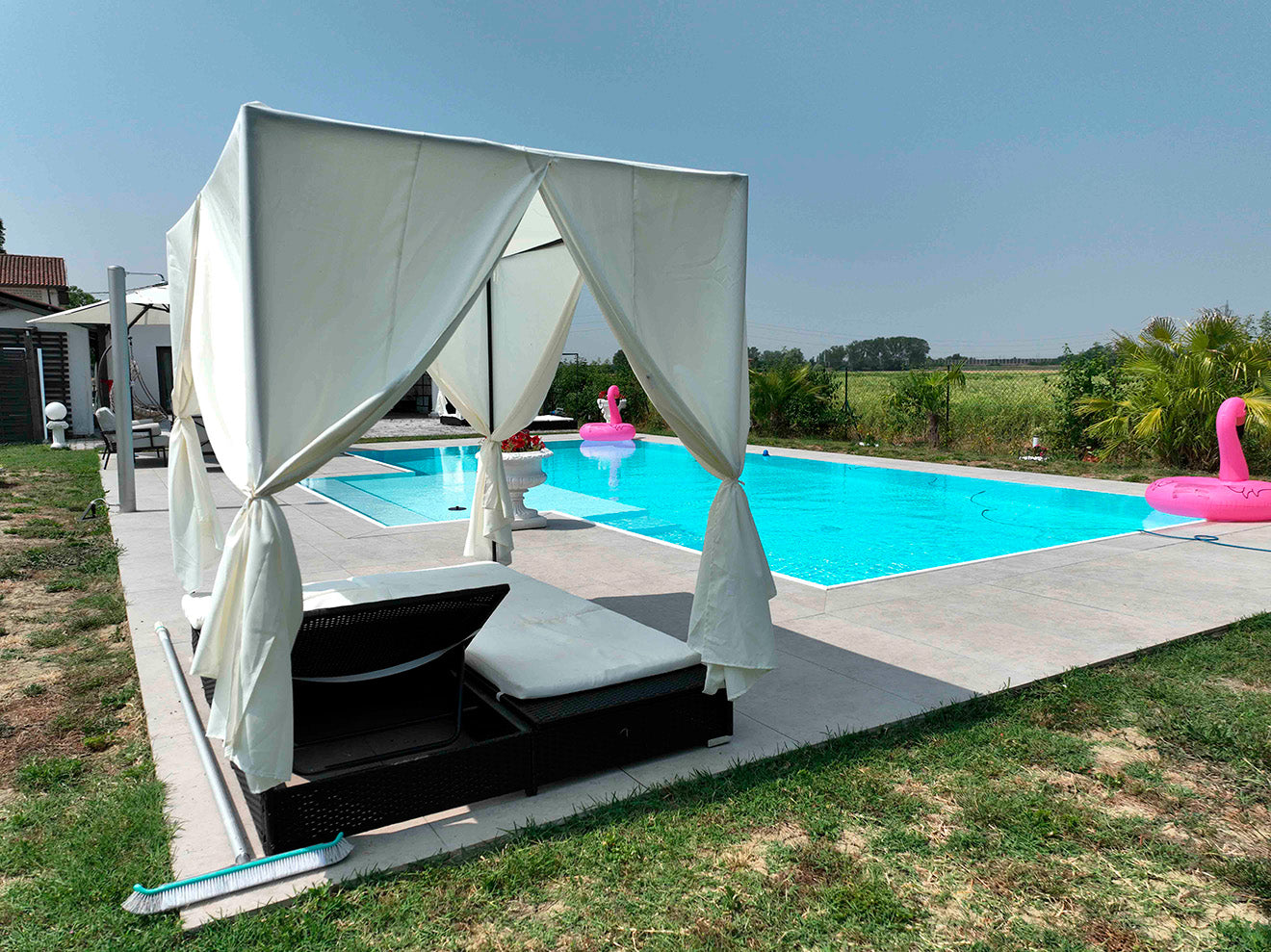 Piscina a sfioro su misura - San Giovanni in Persiceto