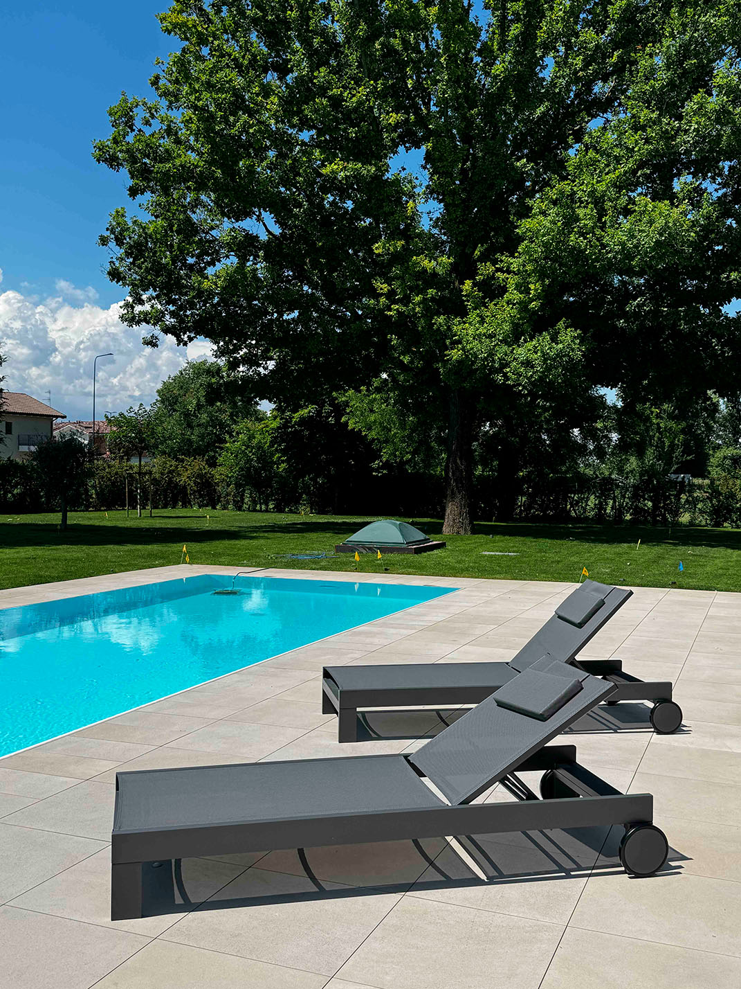 Piscina a sfioro su misura - Modena