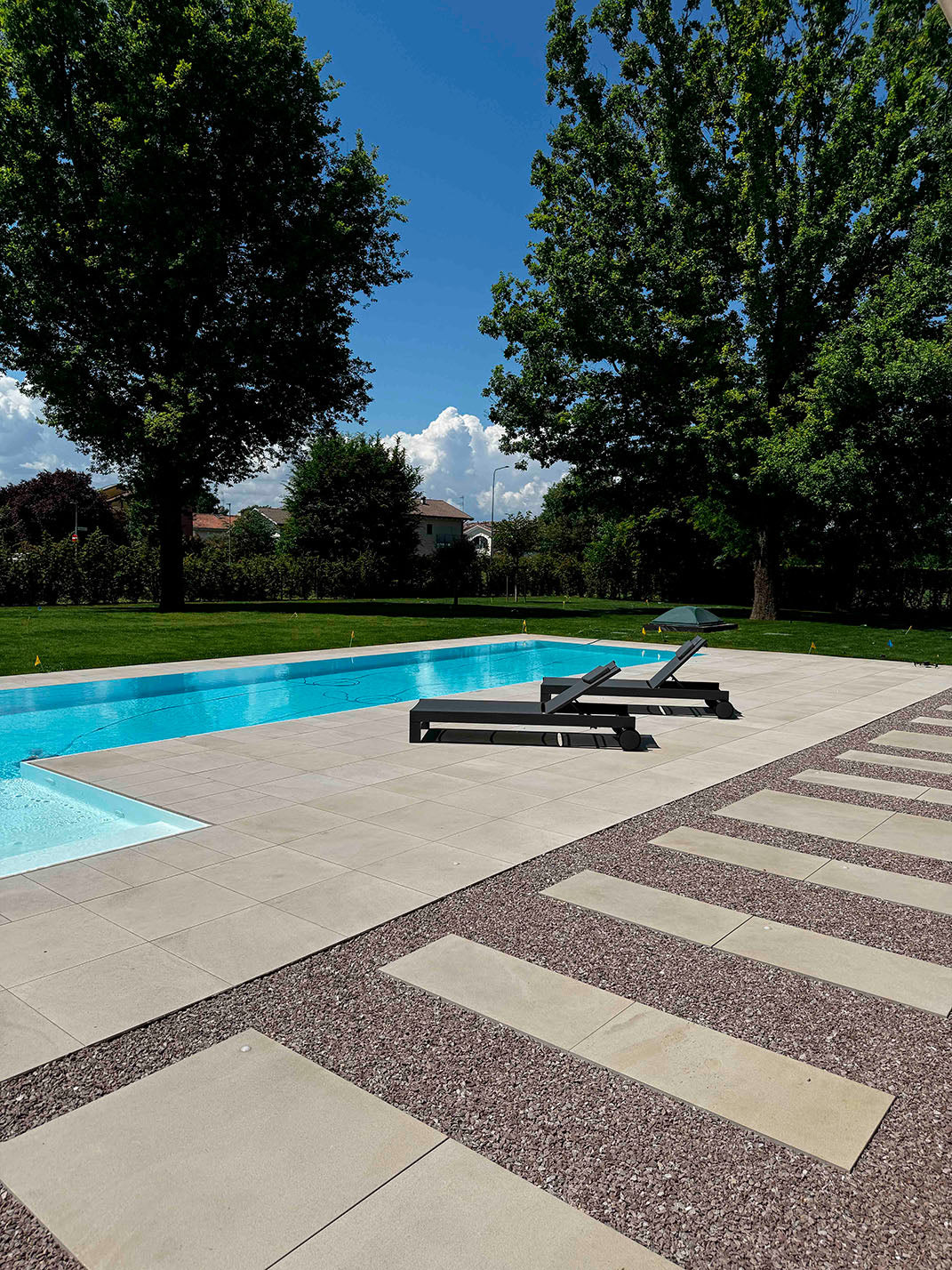 Piscina a sfioro a Modena